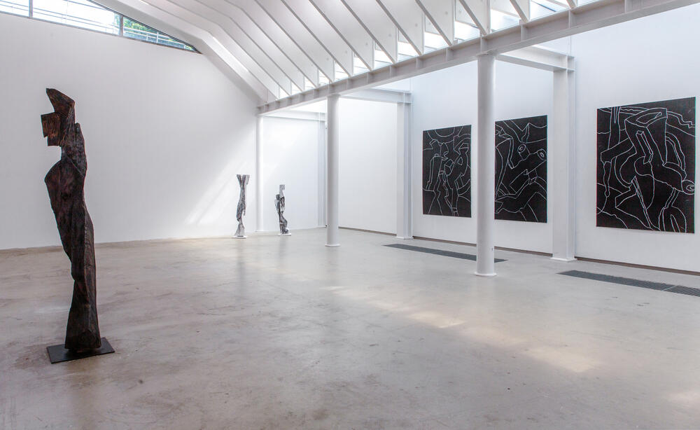 Bild von der Seite „PASSING SNOW – Skulpturen und Zeichnungen“ (Foto: Herve Maillet)